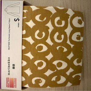 Uniqlo Marimekko HEATTECH Turtleneck Shirt size S NWT